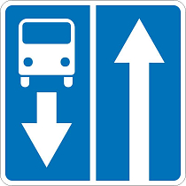 Дорога с полосой для маршрутных транспортных средств