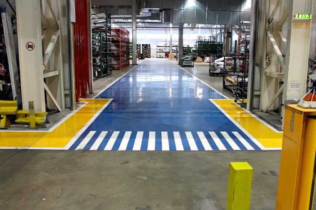 Разметка складских помещений специалистами компании ГАСЗНАК - ГАСЗНАК